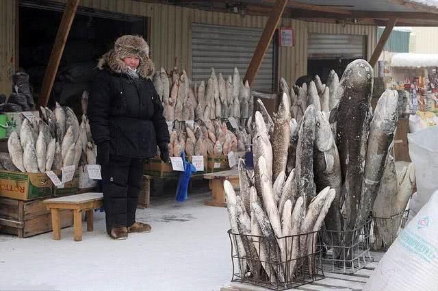 世界最寒冷村庄在这里，零下71.2度，当地人都没见过液态牛奶