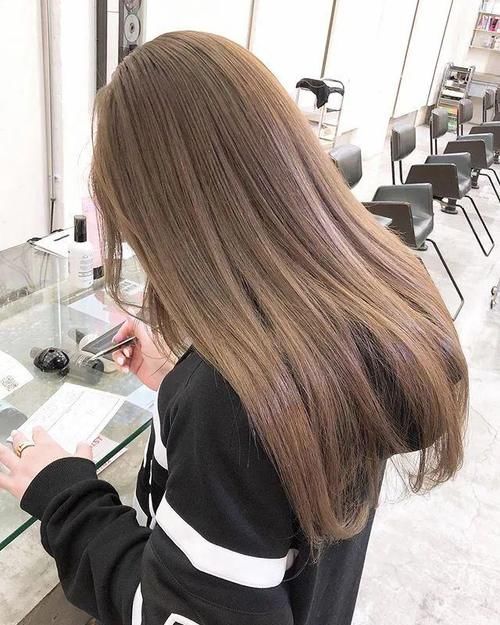  #青木#Lisa回归棕发色！2020年亚麻发色推荐，青木棕发色显白又高级！