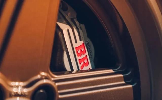『奔驰』用RWB的态度打造的奔驰190E 你喜欢吗