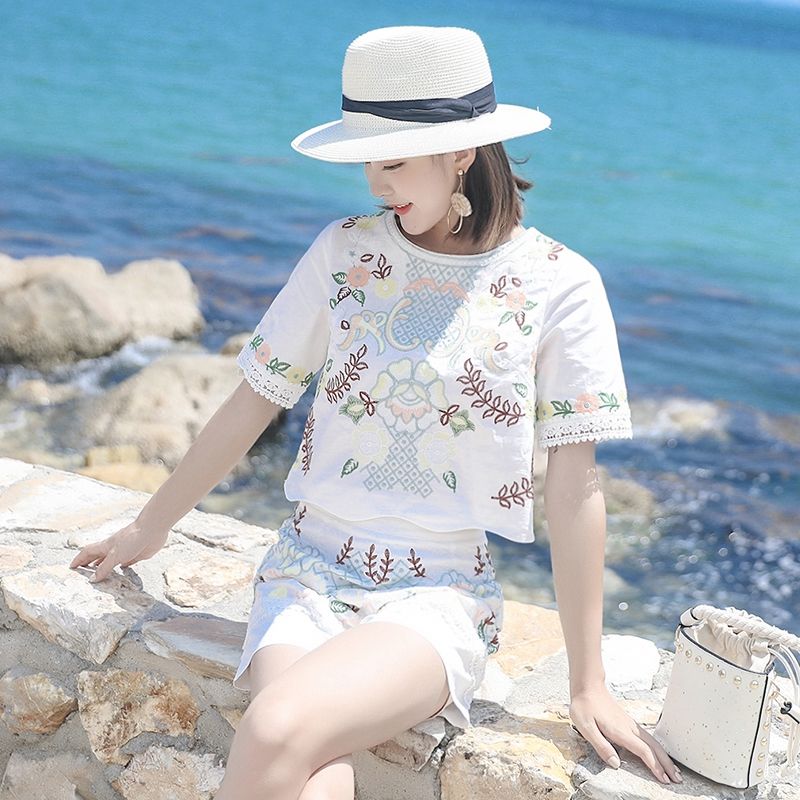 1米6以下妹子看这里，穿上这样的短裙短裤套装，清爽方便显腿长