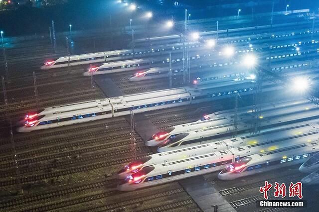  出征■高铁动车出征2020春运“万箭齐发”