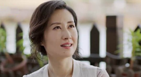 【一鸣惊人】她在最红时嫁给富商,离婚后为女儿复出,再次一鸣惊人