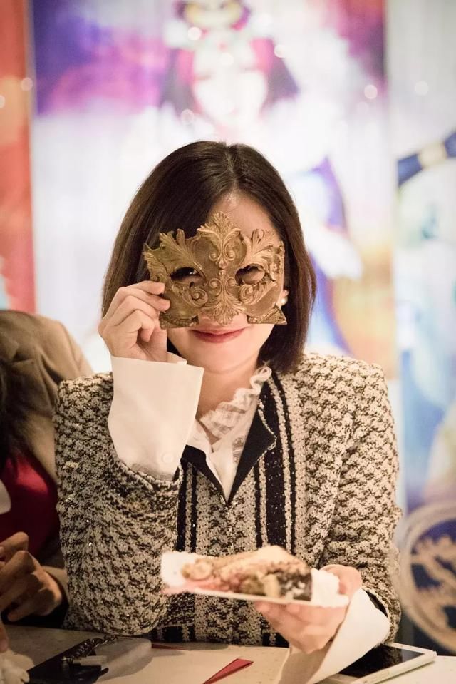 衬衫年年买，这件最出彩！