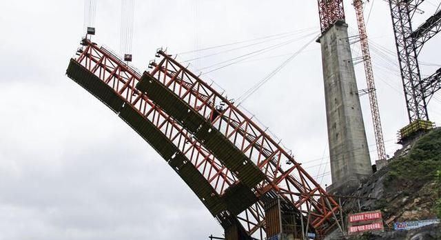 贵州已建成的又一座世界级大桥，5年多艰苦建设，创2个世界纪录！