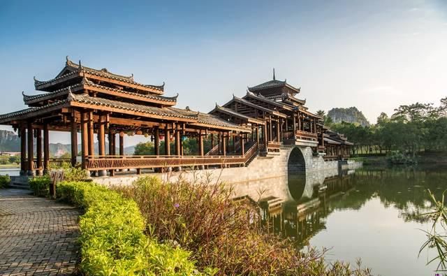 广西有个被人遗忘的画里天堂，就在南宁，峰林奇观让人流连忘返！