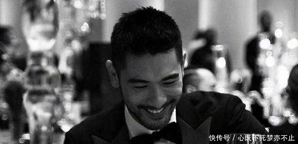 高以翔和她女友照片