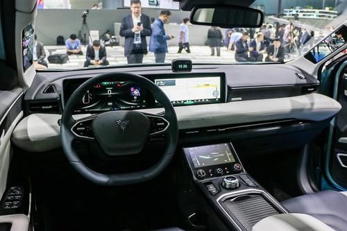 「上市」小鹏G3、威马EX5逢劲敌:哪吒U上市,补贴后售价13.98-19.98万元