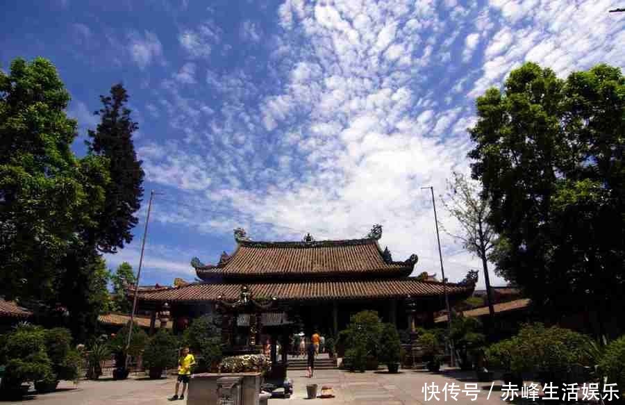 神秘的福建寺庙：院内1300多年来寸草不生，至今无人知道原因