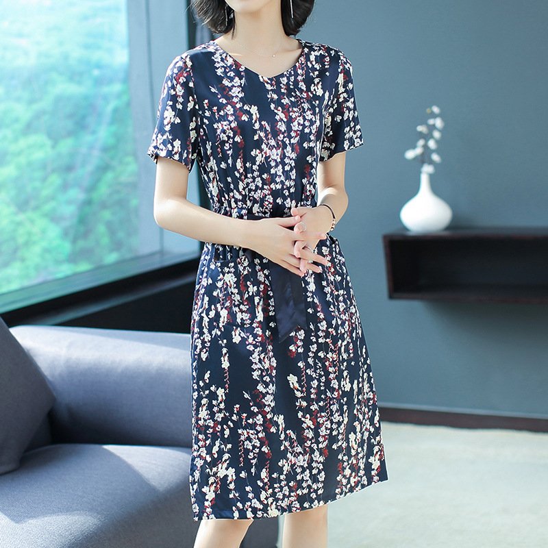 胖女人有福了!超美夏裙收腰提臀勾勒曲线，小蛮腰轻松穿出来