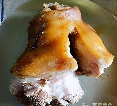 「外婆」外婆的祖传秘方—土豆蒸蹄膀