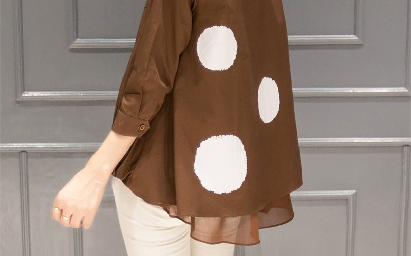 138斤矮个老婆胖归胖，但她会打扮，娃娃衫+短裤，高挑嫩瘦美