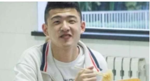  父母@上初中就“穿AJ”的学生，八成是这3种人，被说中了别捂脸