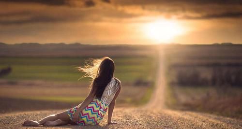  「腰窝的人」腰窝使女性更显魅力，对身体还有这点好处，你是否也有呢