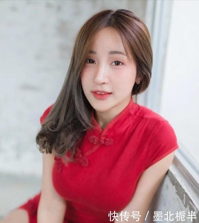 【气质】大色旗袍,收腰包臀,美丽小姐姐,秀出少女丰满气质
