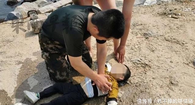  「痛不欲生」被逼到绝路了，妈妈带着两个孩子开车跳海，结局让她痛不欲生
