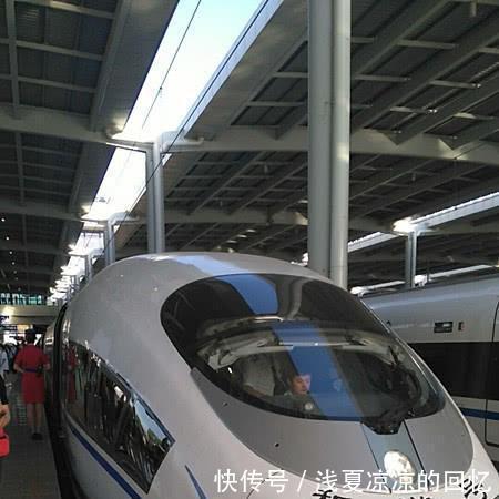  「座位号」高铁的座位号为ABCDF，为什么要跳过E呢