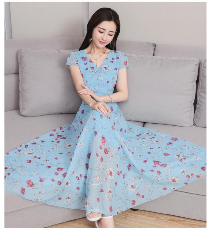 难怪老婆打底裤都扔掉，穿这今年主流这样的裙子，令男人神魂颠倒