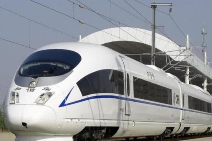 中国高铁有多耗电，每小时电费相当惊人，终于明白为啥一直在亏损