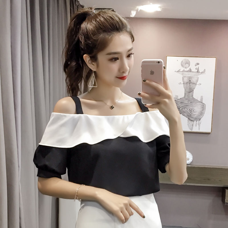 瞧瞧现在的小姑娘，穿的那叫一个美，一件吊带就出街啦