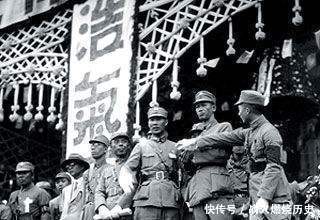 抗战中最强大的中国军队, 压着十万日军打, 还派