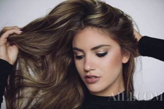 受够夏日细软扁塌发了吗？听说这样才能完美过夏天