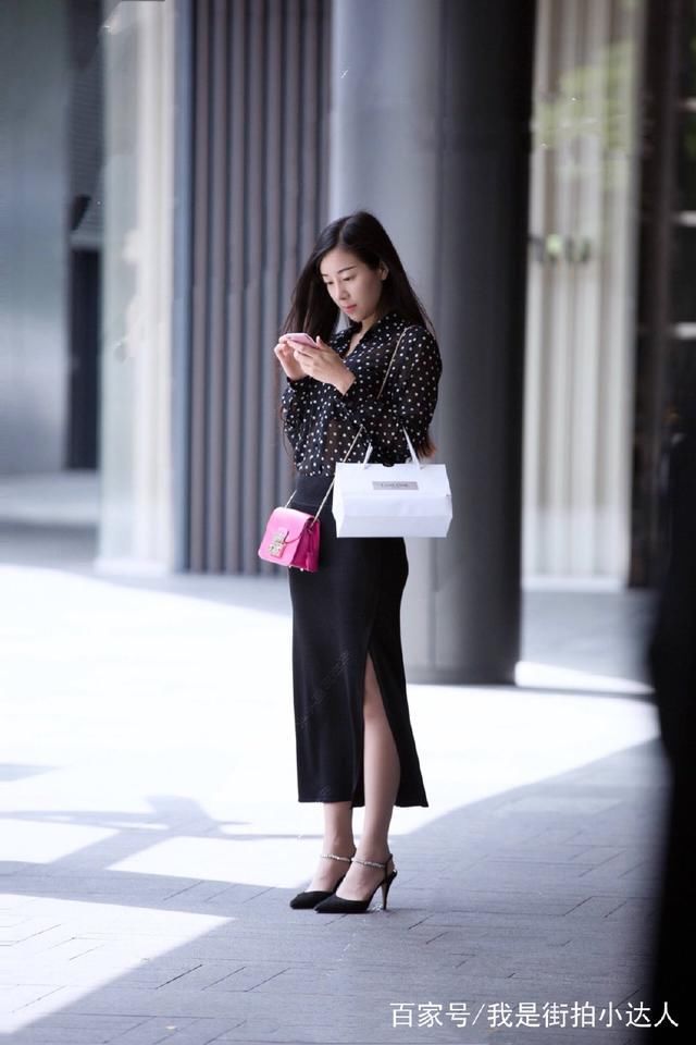 街拍图1穿蕾丝长裙，个高，性感，有颜值，真是太迷人了！