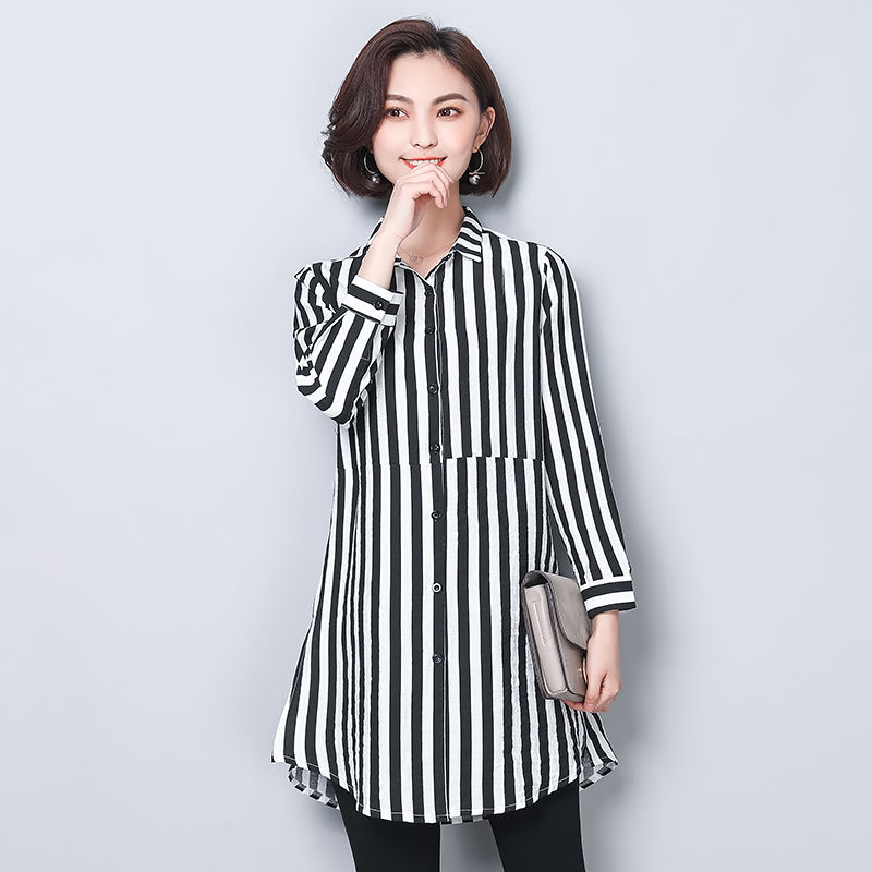 难怪老妈53岁出门没人说大妈!穿这样的减龄女装，确实看像18