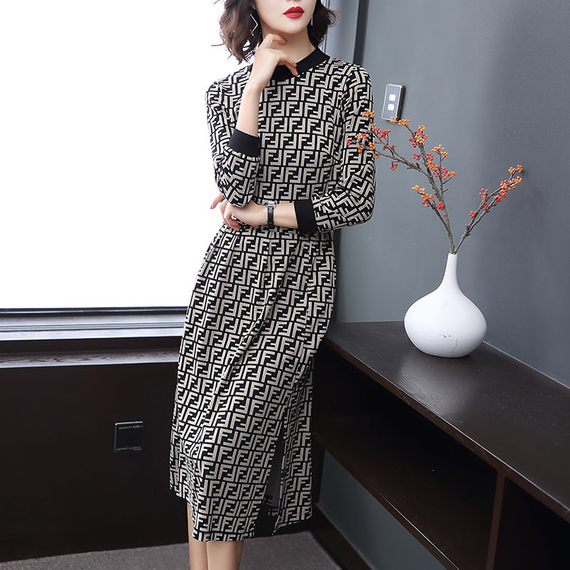 谁说高贵一定穿旗袍?大错特错!下面新款秋裙,能衬出你高贵气质