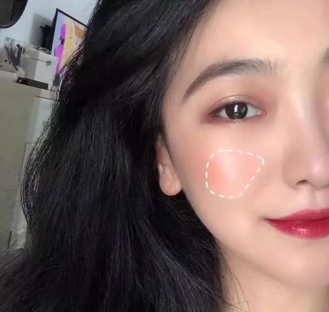  [晕染]什么脸型就画什么腮红，堪比整容！！