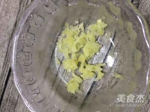 散花@切皮蛋时,不要直接下刀切!大厨都这样做,不粘连,不散花!