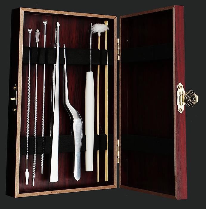 还傻傻得用棉签掏耳朵?聪明人教一招,轻轻一吸耳垢立马跑出来