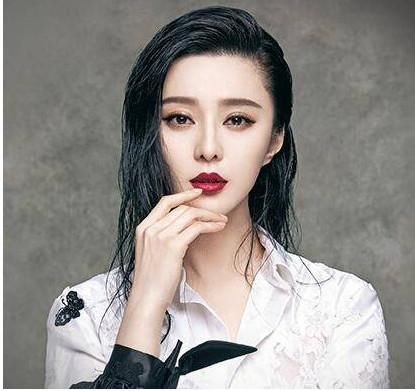 李晨“被分手”“被结婚”,首次微博回应,澄清并告知现状!