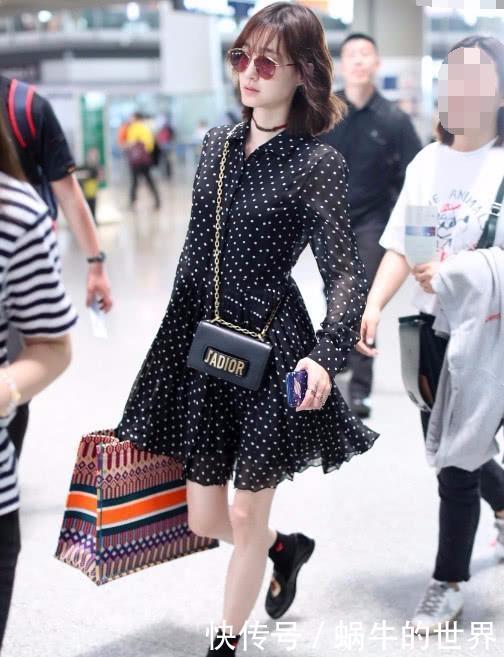 王丽坤拎着菜篮子走机场？看起来就像大妈，素颜女神也不过如此！