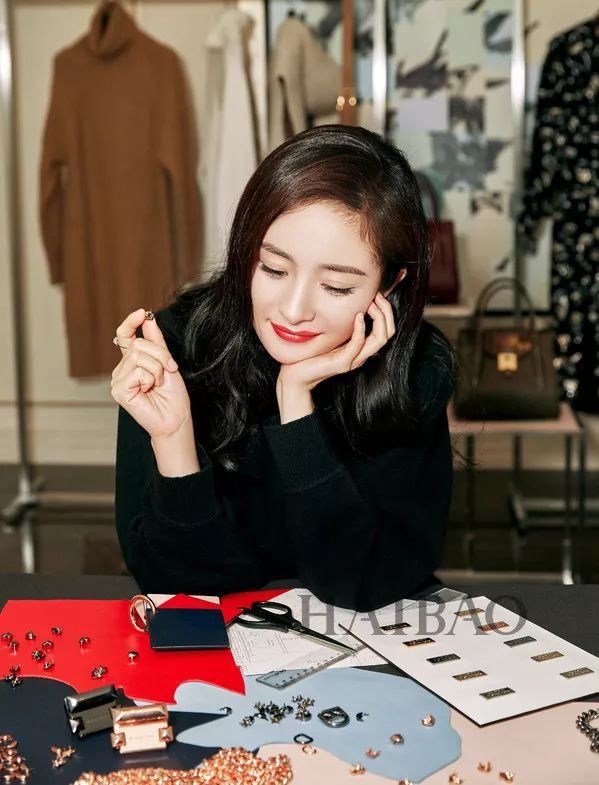 杨幂带火了这么多单品,如今是要进军设计圈了?