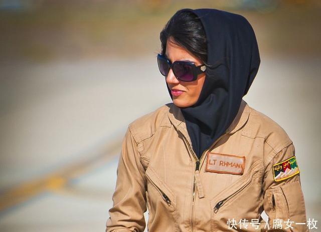 飞行员学成不回国,宁可在这打黑工,白买了159