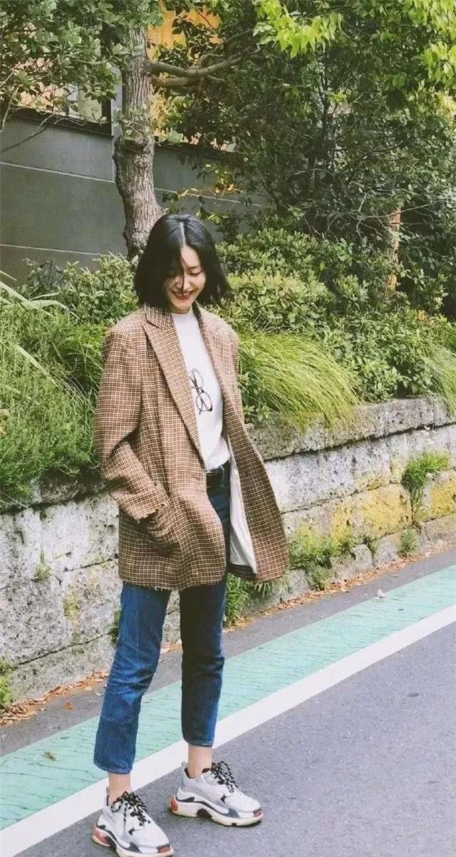  『高級』比长大衣“更高級”的运动外套来啦！时髦显高又高端大气，大牌明星都上边了！