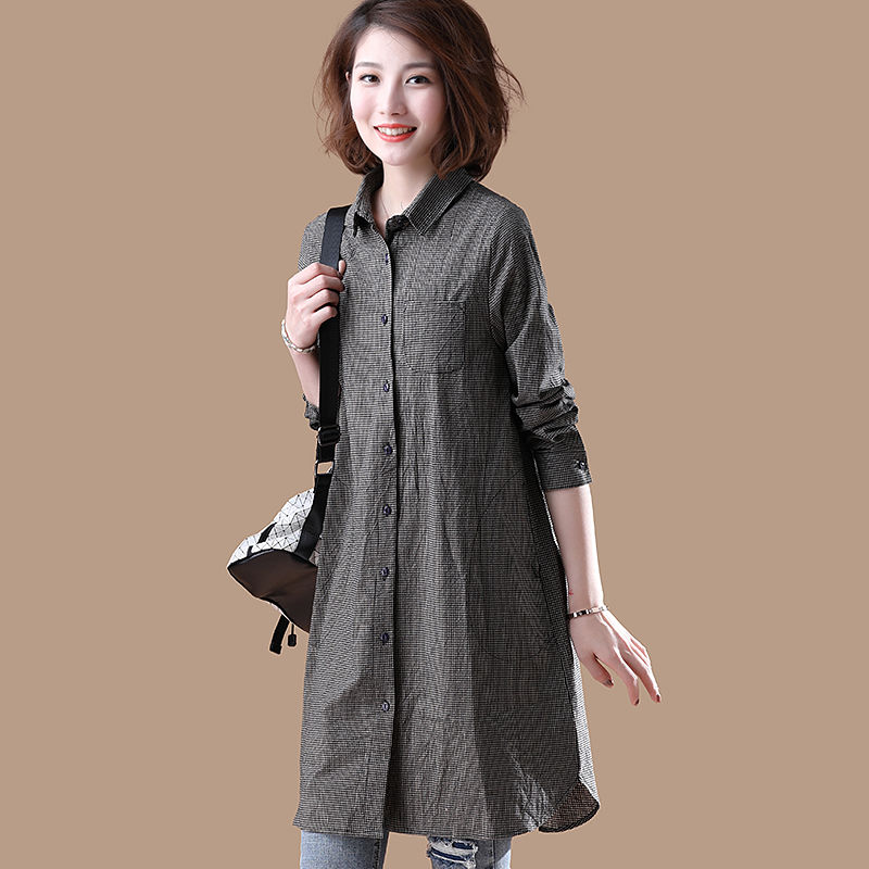 膝盖怕凉的女人，阴雨天少穿连衣裙!试试这种棉麻装，好穿还洋气