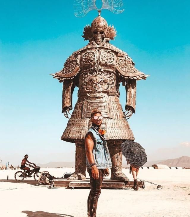 每年的这个时候，美国有一片沙漠就会变成世界上最离奇的地方