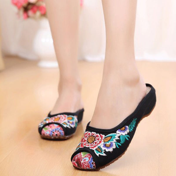 “老北京布鞋”终于出新款了，防滑又养脚，送妈妈刚刚好