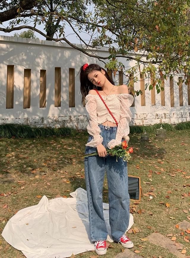  #碎花#初夏最in的碎花元素，教你穿搭小技巧，让你秒变时髦精