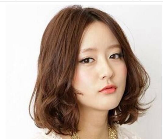  『适合』15款圆脸女生适合的短发发型，减龄瘦脸，提升气质
