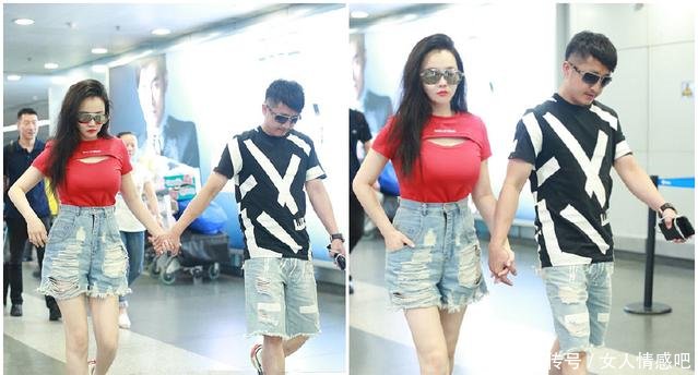 冉莹颖厉害！这么紧的裤头也要硬塞，这么宽的T恤却有撑爆的感觉