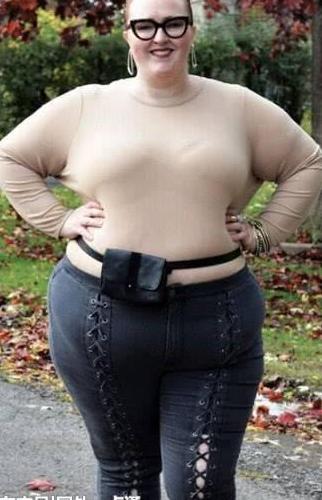 女子体重接近300斤,却意外成为新晋网红,原因竟是因为衣服!