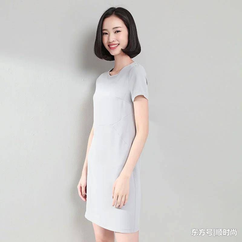 甜美动人的雪纺连衣裙，凸显修长身材比例，美嫩年轻，气质出众