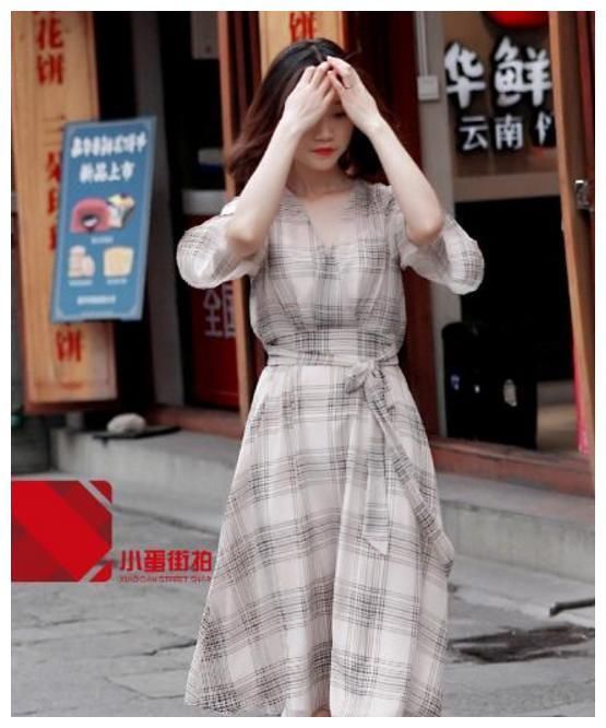 街拍:图1凹凸有致，图3韵味十足，图8高挑靓丽美女