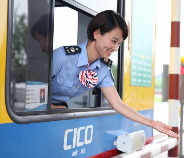 2019年高速收费要被废除？看完这4个新条例，车主们高兴坏了