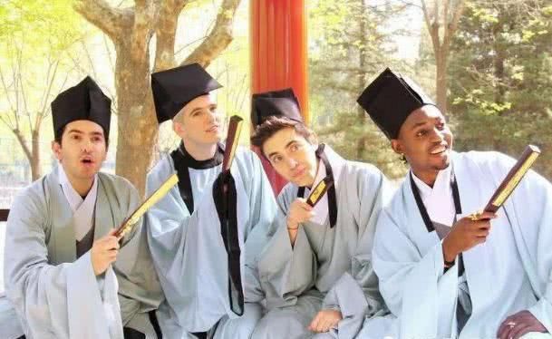 外国人来中国，看到中国的现状都惊呼：OMG！