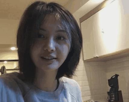 杨颖卸妆后，郑爽卸妆后，热巴卸妆后，没有对比就没有伤害