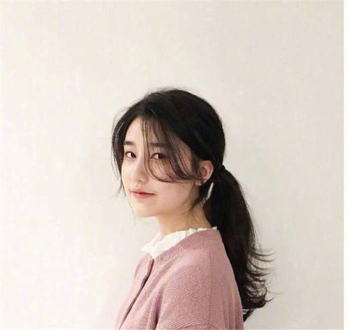 适合:春季再懒也别老披发!2020年流行这4种“扎发”,8成女生都适合