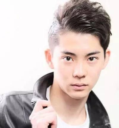 『男神』露额头男生发型 简简单单即可变男神